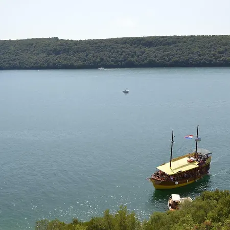 Apartment Denis & Lucija *