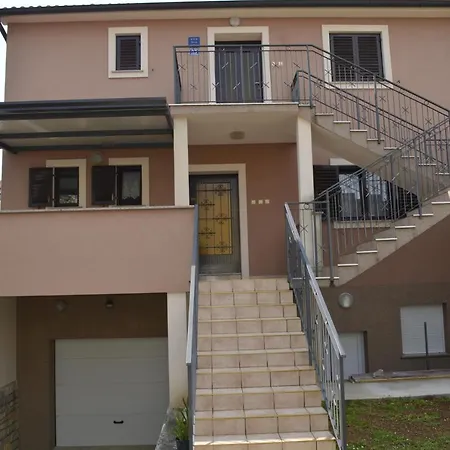 Denis & Lucija 公寓