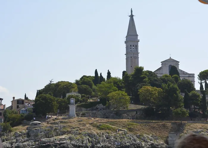 Denis & Lucija Ρόβινι