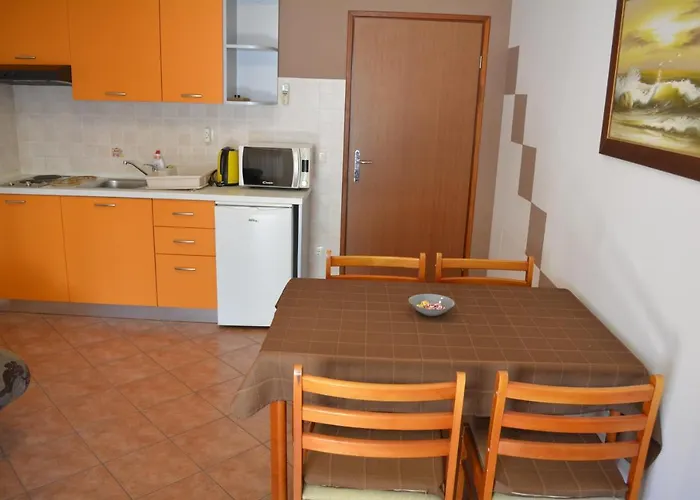 아파트 Denis & Lucija 로비니